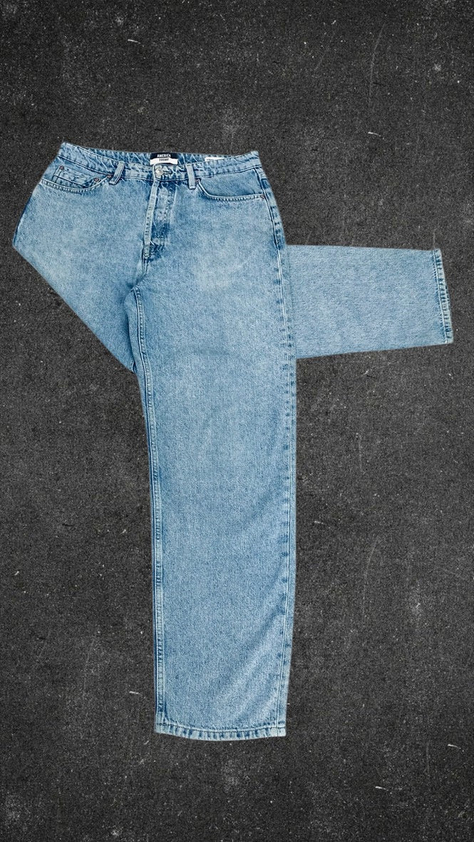 AMERICA TODAY STRAIGHT LEG JEANS - UK 14