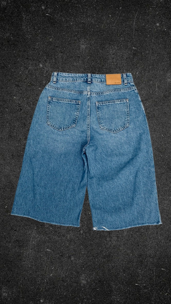 WAREHOUSE BERMUDA SHORTS - UK 10