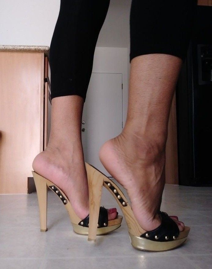 FAITH HEEL MULE - UK 6 - EU 39 CLOSED