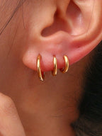 FORMATION MINI ROUND HARLOW HOOP EARRINGS