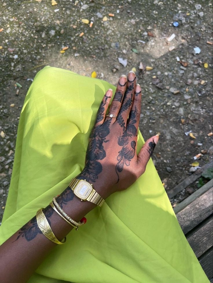 BLACK DETAILED EASY ADJUSTABLE FLAT CRESCENT RETRO ARMLETS