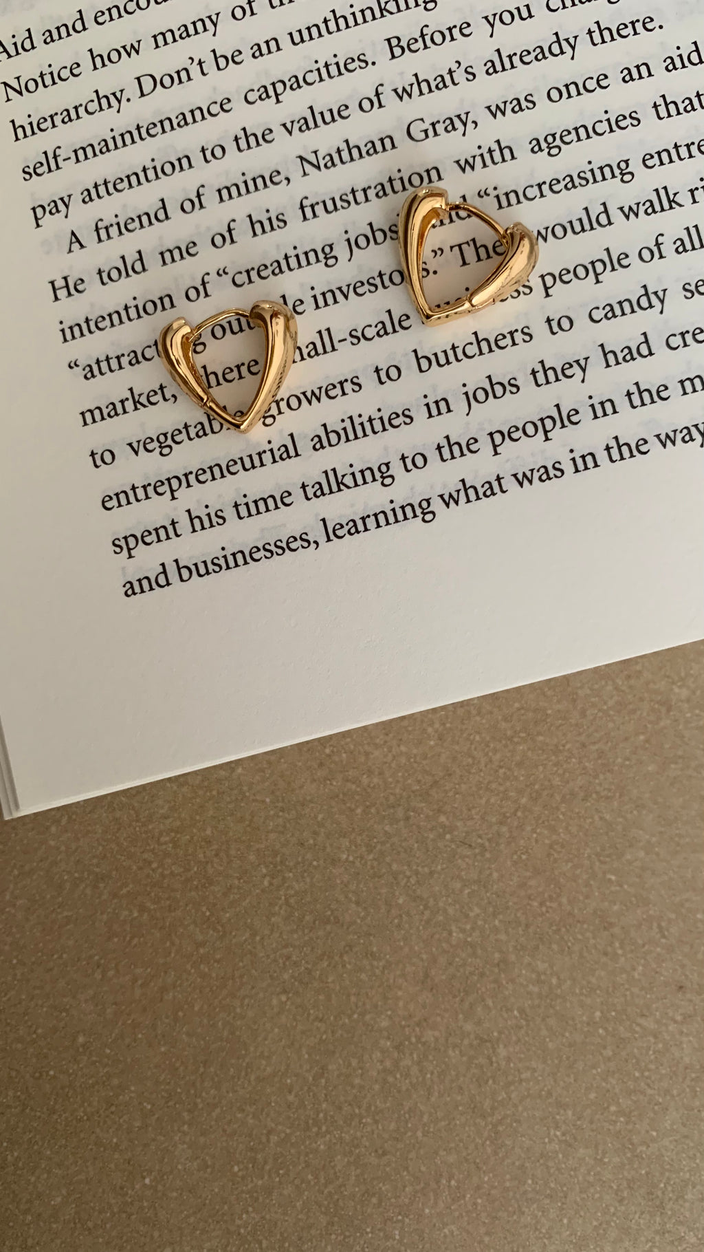 HEART HUGGIES EARRINGS