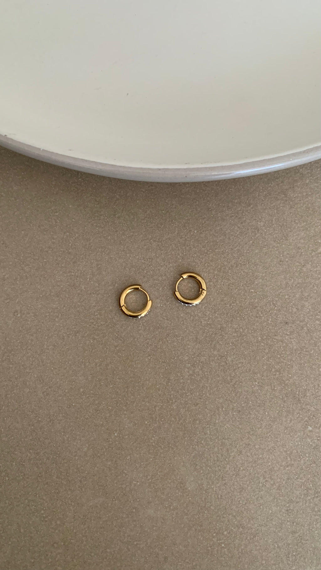 HONEY HUGGIES STONE HOOP EARRINGS