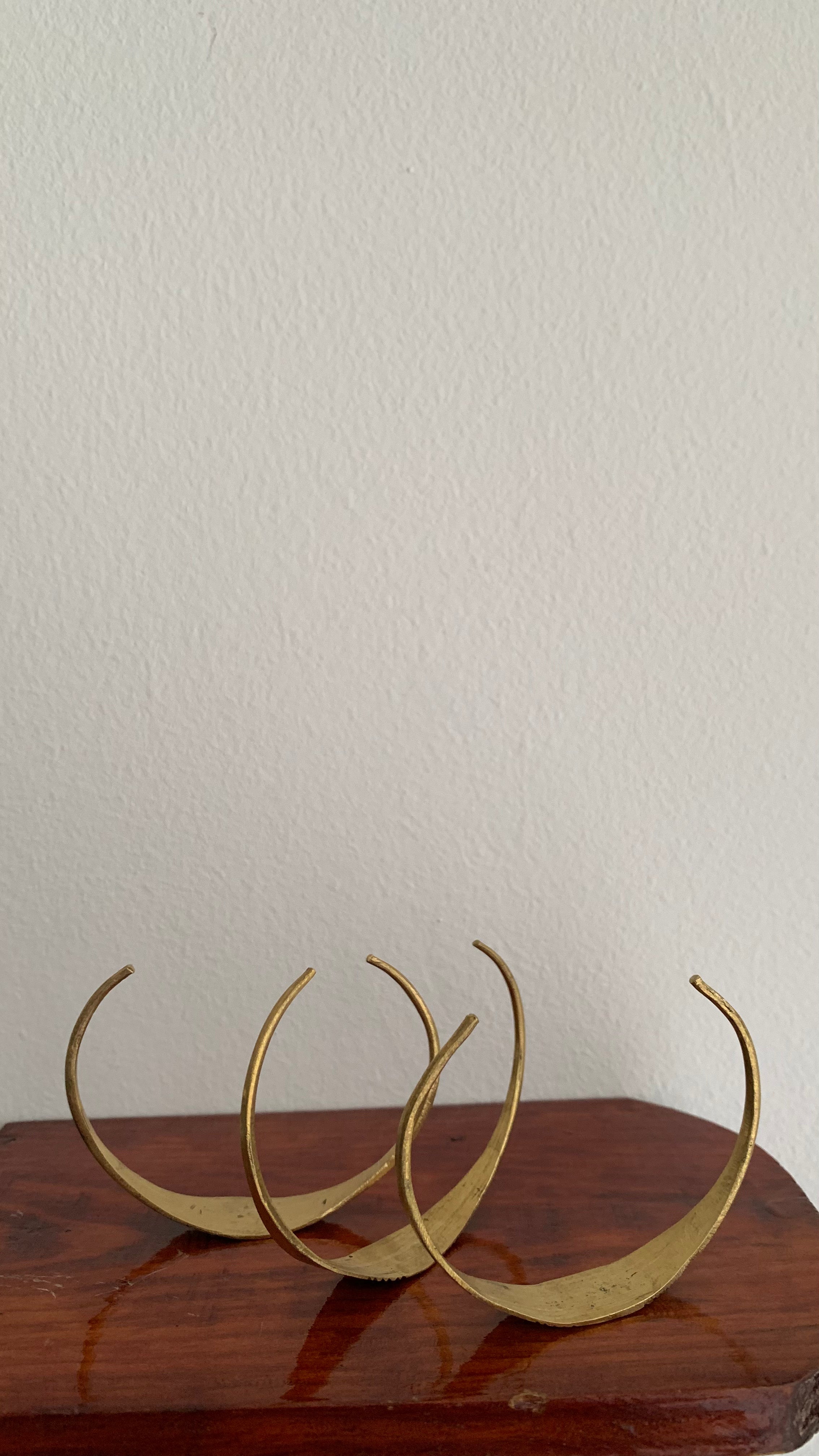 BLACK DETAILED EASY ADJUSTABLE RETRO ARMLETS