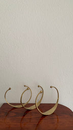 BLACK DETAILED EASY ADJUSTABLE FLAT CRESCENT RETRO ARMLETS