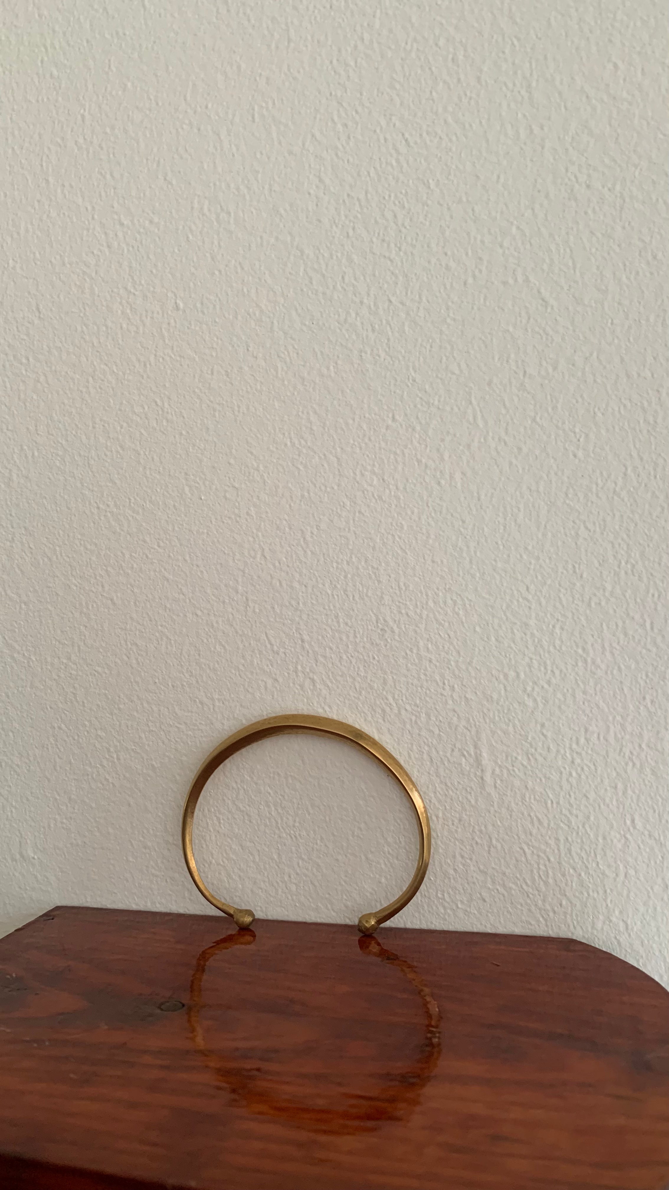 PLAIN BEVELED RETRO ARMLET