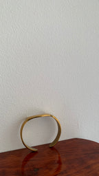 CRESCENT RETRO ARMLET