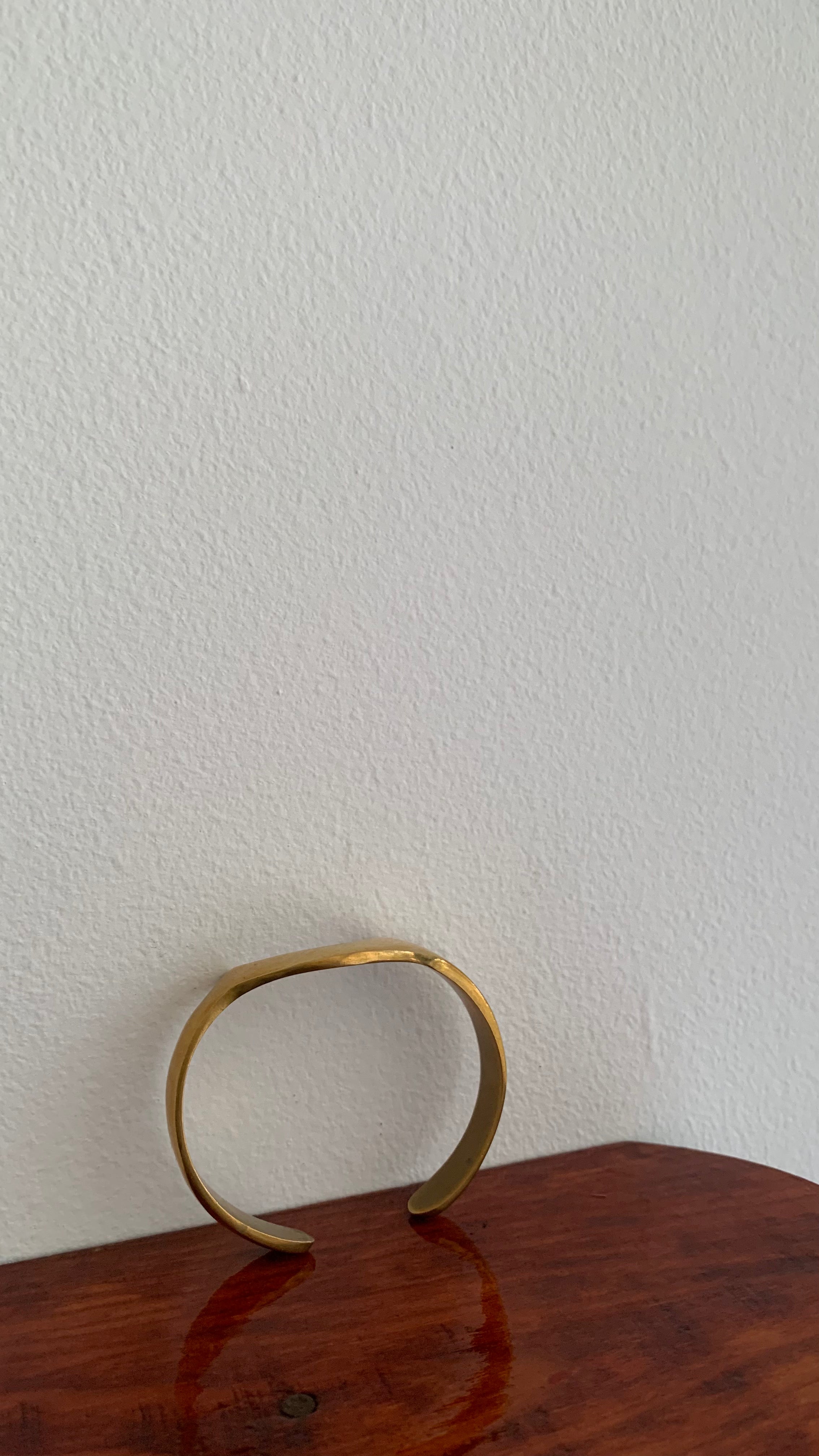 CRESCENT RETRO ARMLET