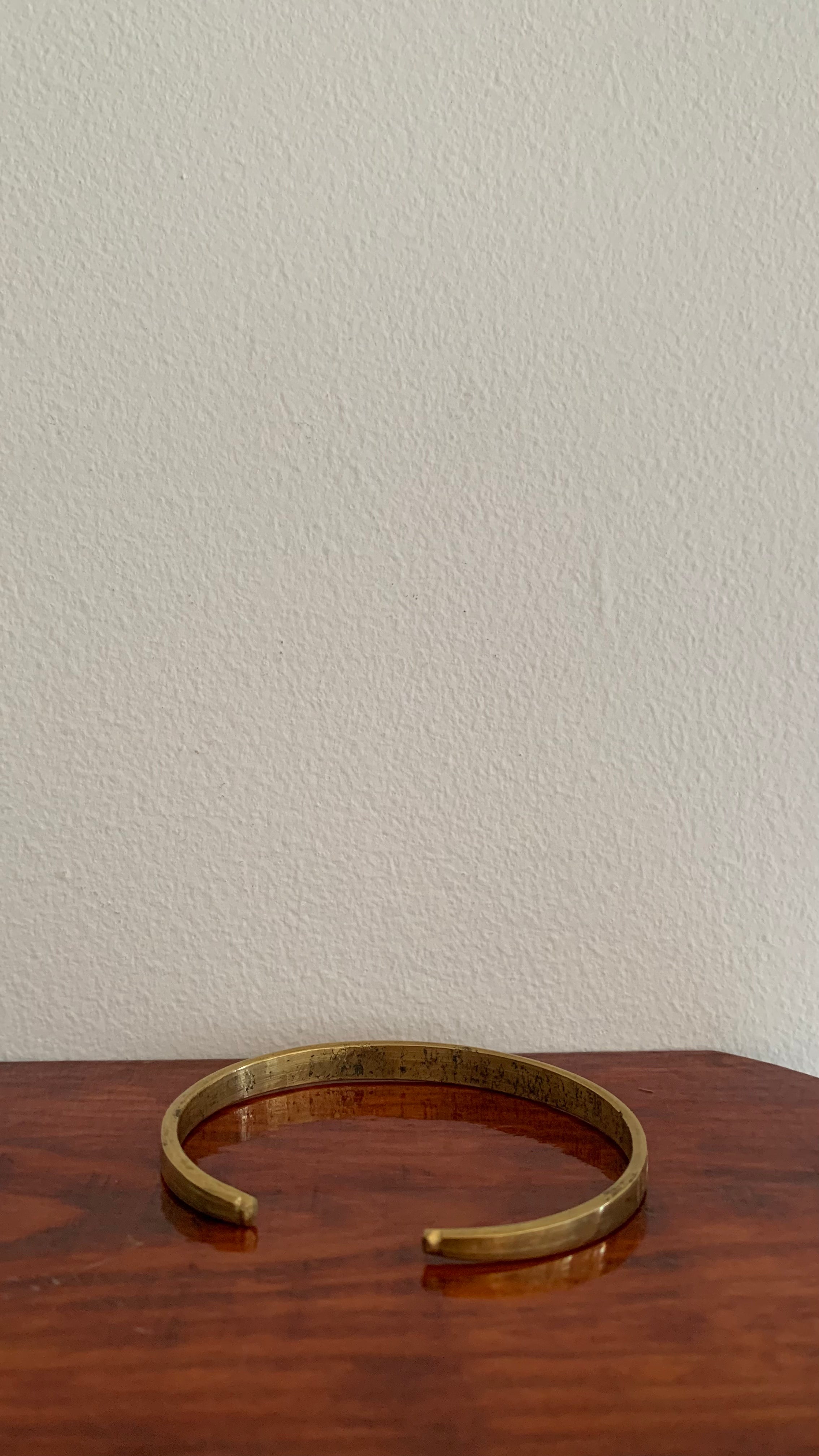 DETAILED  EASY ADJUSTABLE RETRO ARMLET