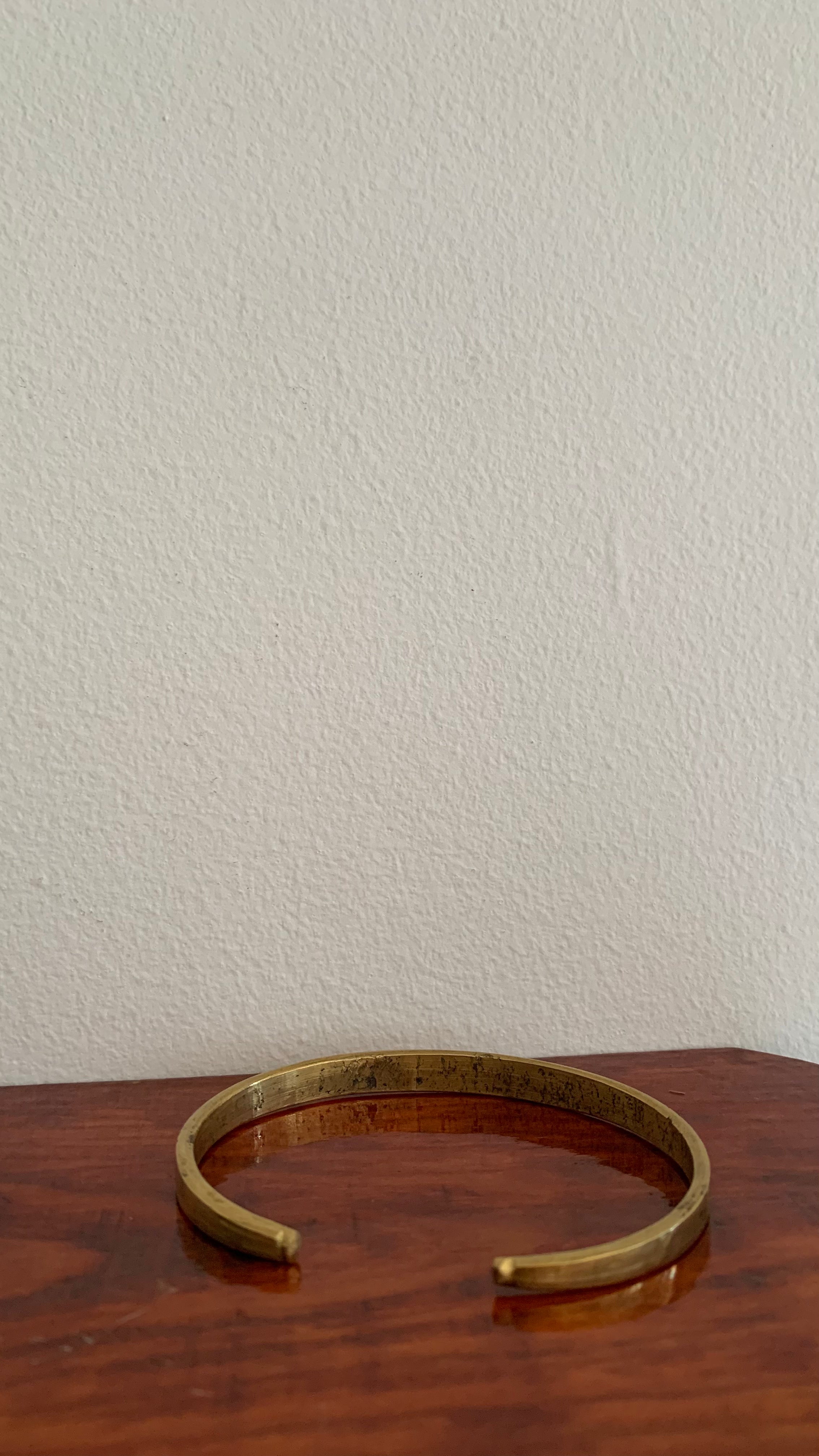 DETAILED  EASY ADJUSTABLE RETRO ARMLET