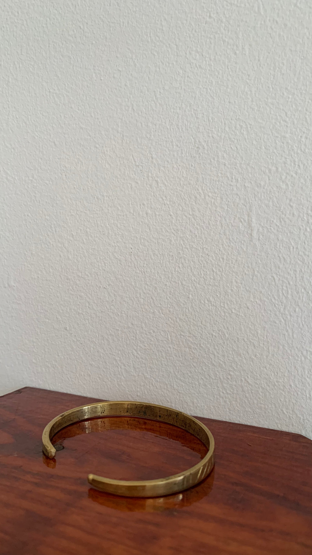 DETAILED  EASY ADJUSTABLE RETRO ARMLET