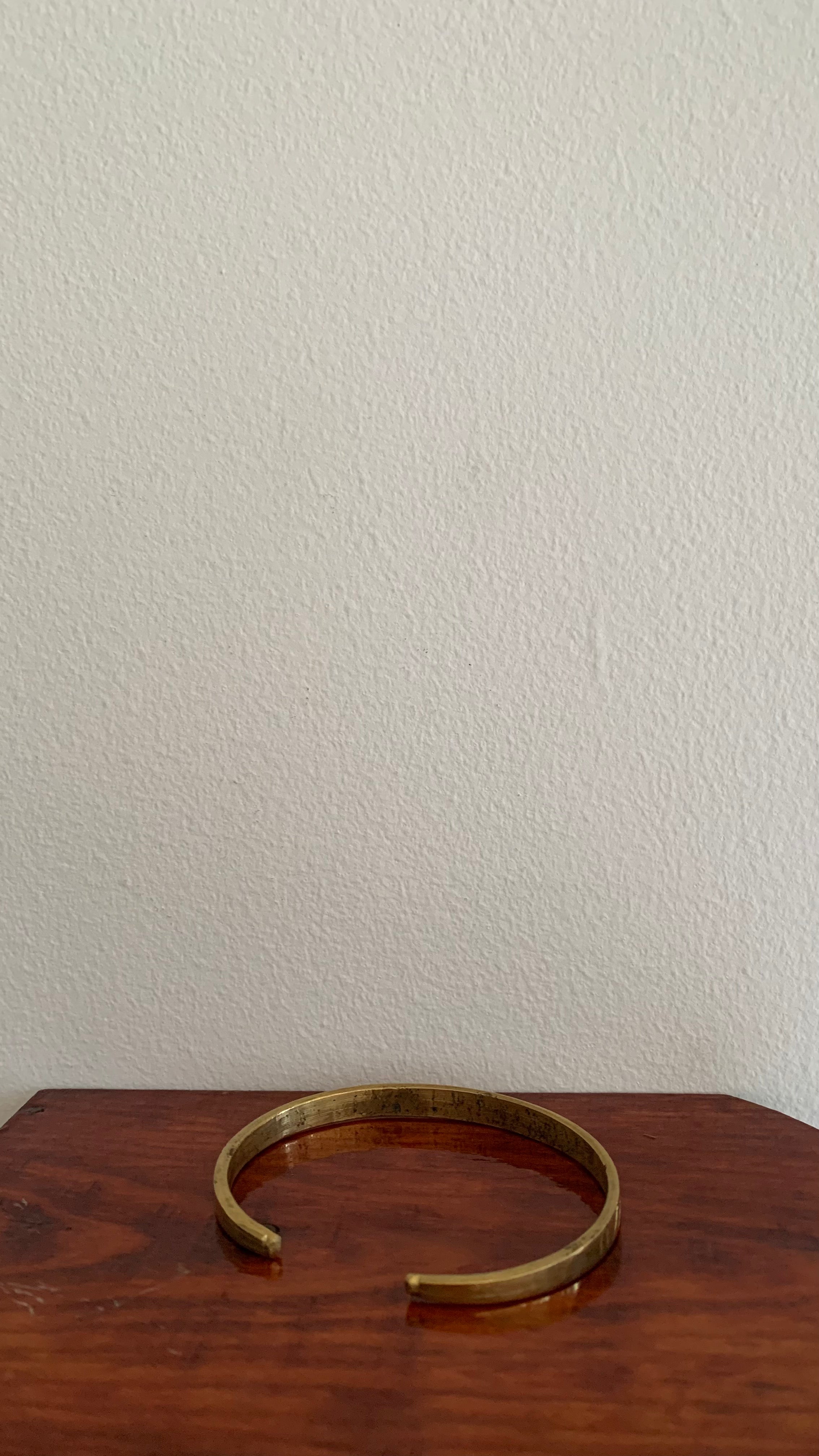 DETAILED  EASY ADJUSTABLE RETRO ARMLET