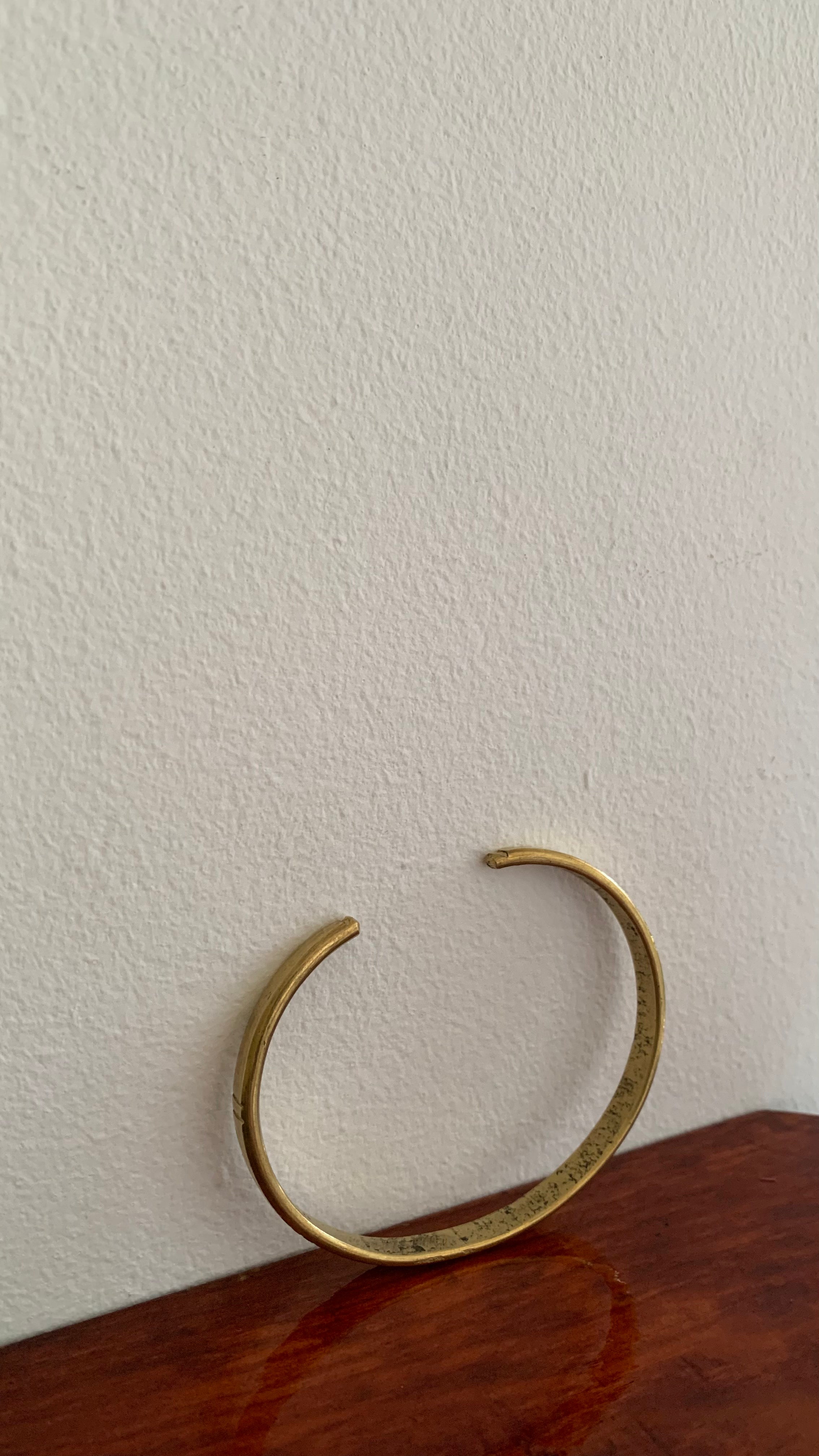 DETAILED  EASY ADJUSTABLE RETRO ARMLET