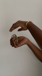 BLACK DETAILED RETRO ARMLETS