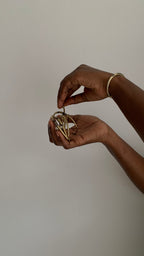 BLACK DETAILED RETRO ARMLETS