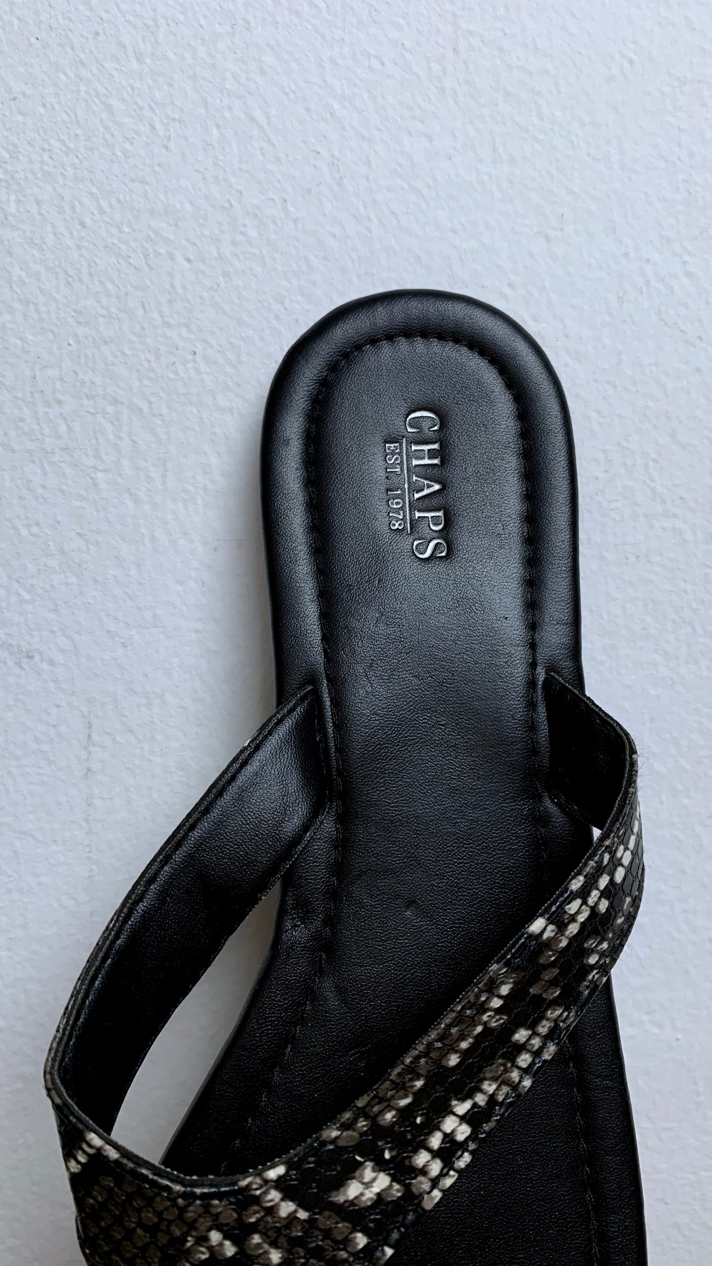 CHAPS RALPH LAUREN FLIP FLOPS