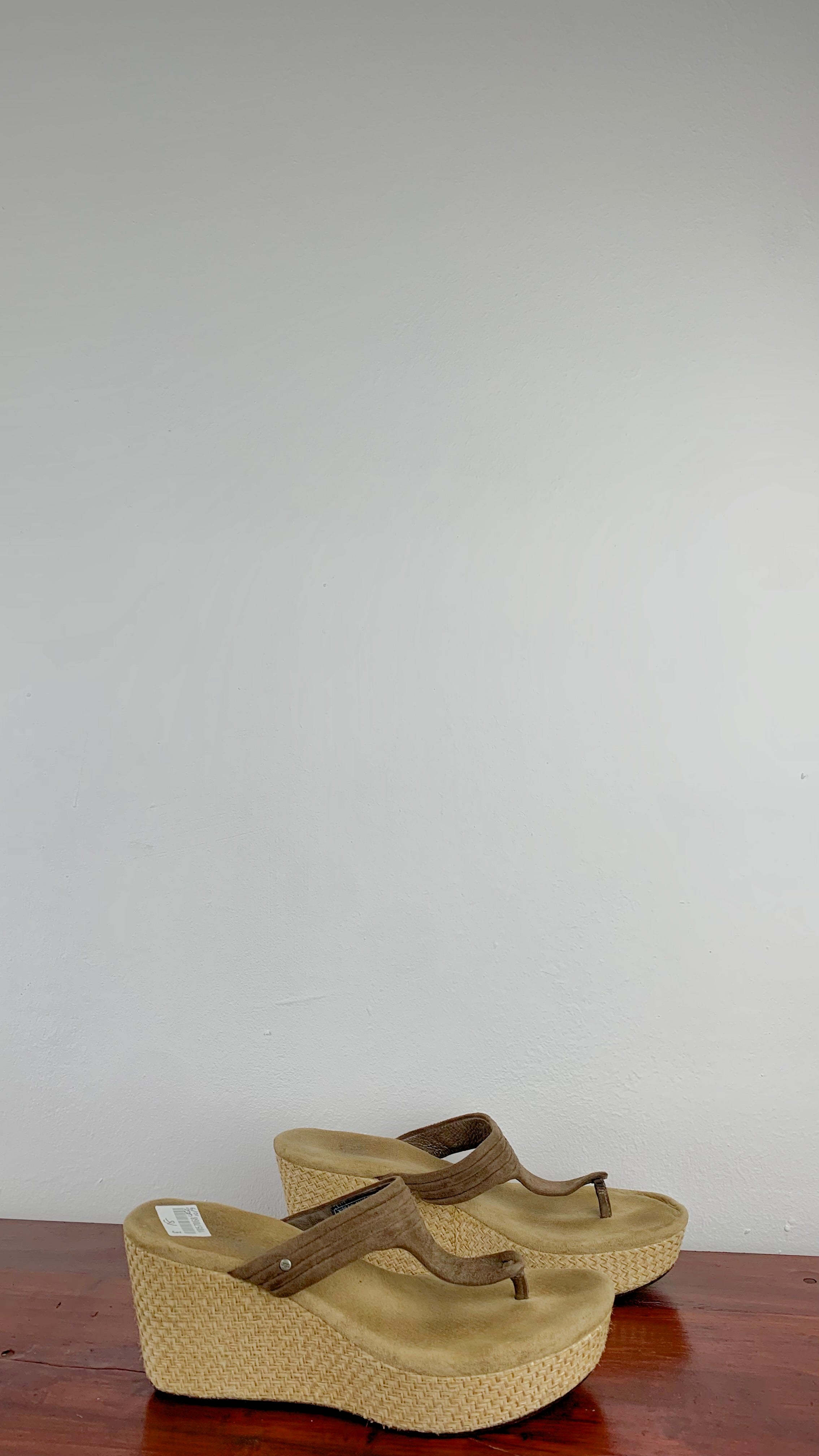 UGG ZAMORA PLATFORM WEDGE MULE - UK 6.5 - EU 39