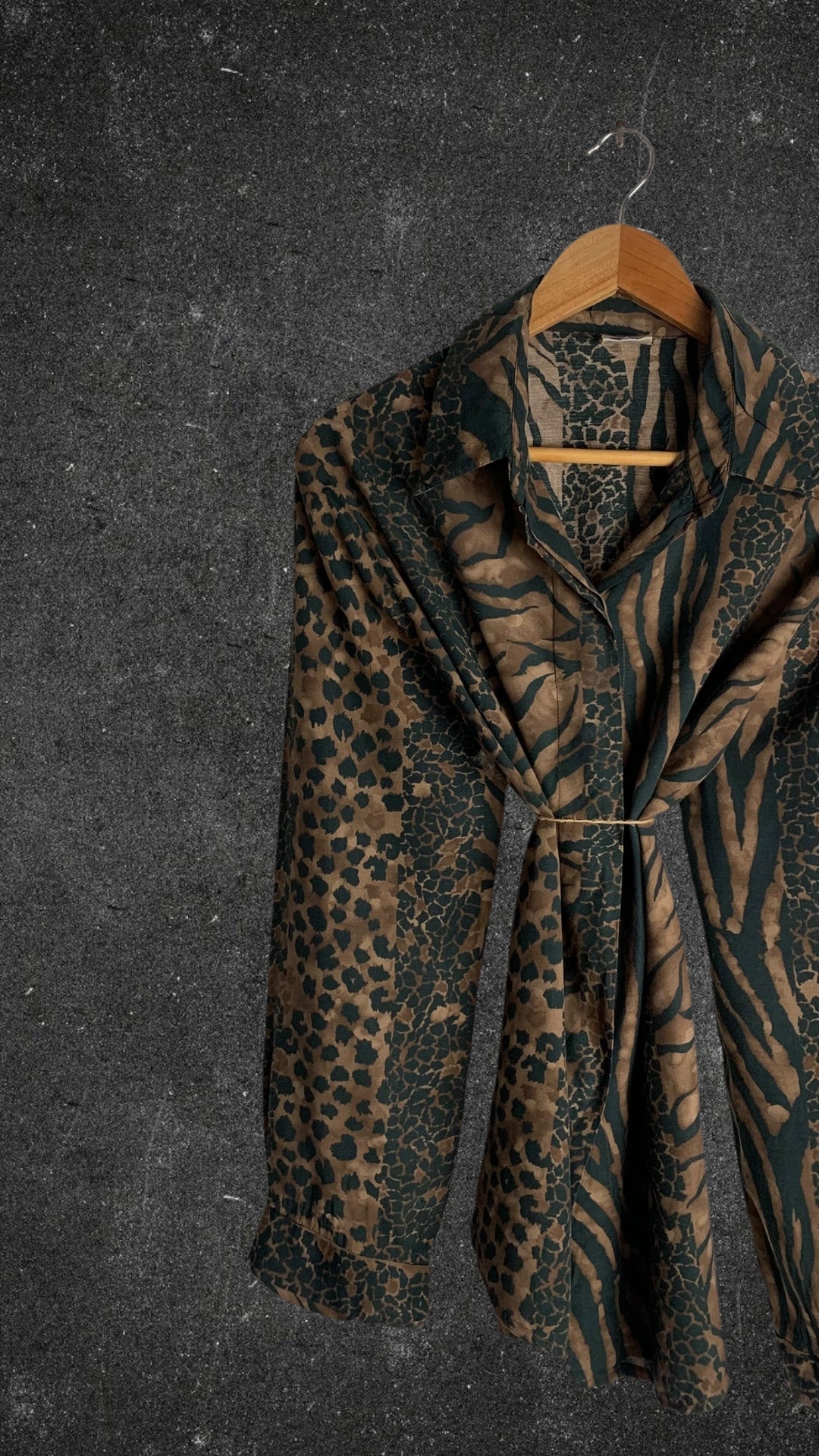 YESSICA BUTTON UP VINTAGE SHIRT - UK 10