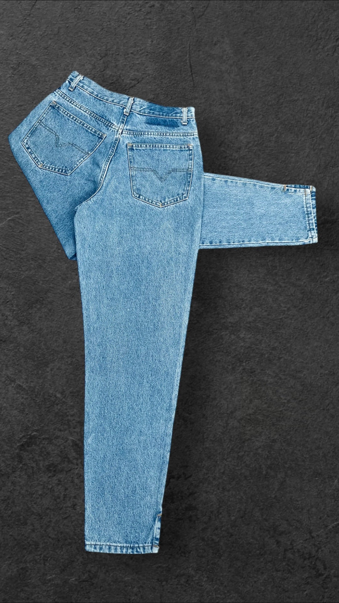 THE VINTAGE JEANS